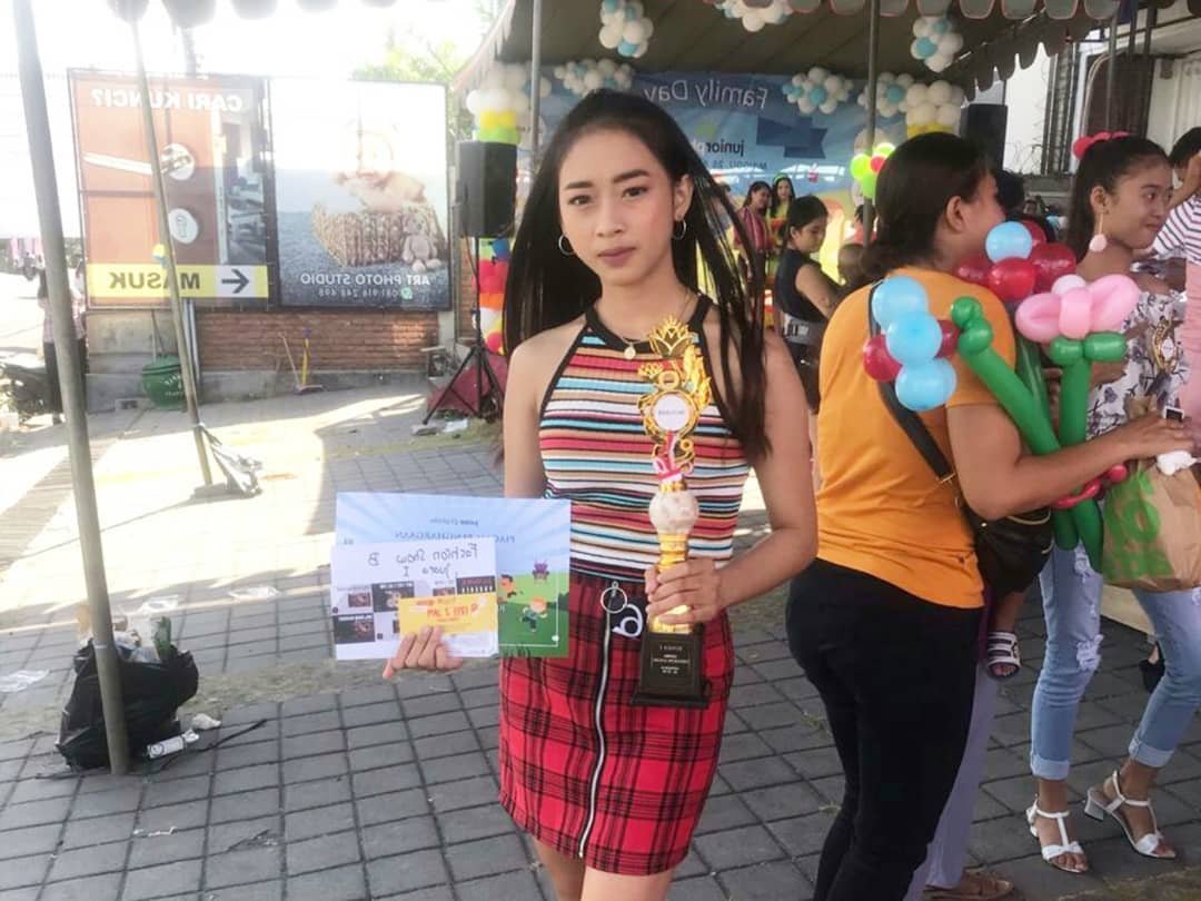 50. Ayu Dina Amalia Desyanti - Juara 1 Lomba Fasion Show Casual Colorful