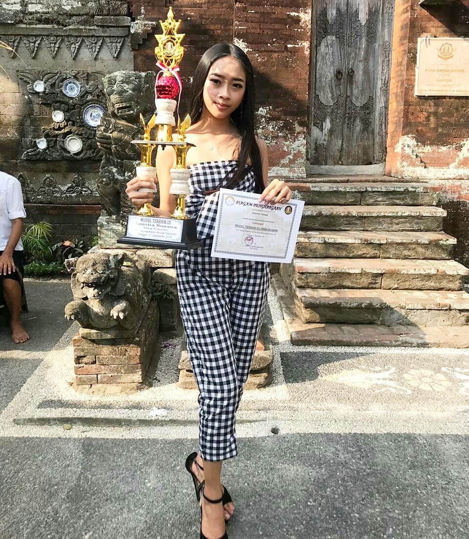 52. Ayu Dina Amalia Desyanti - Juara 2 Fasion Casual Endek, Juara 1 Fasion Casual Merah Putih, Juara 1 Fasion Casual Bebas