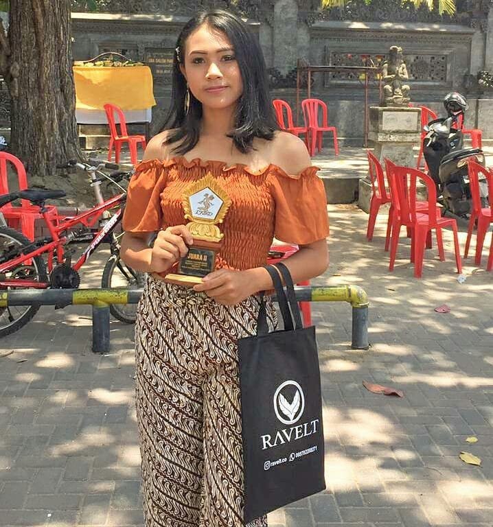 76. Tjokorda Indah Natalia - Juara 2 Lomba Fashion Show Casual Batik Merakit