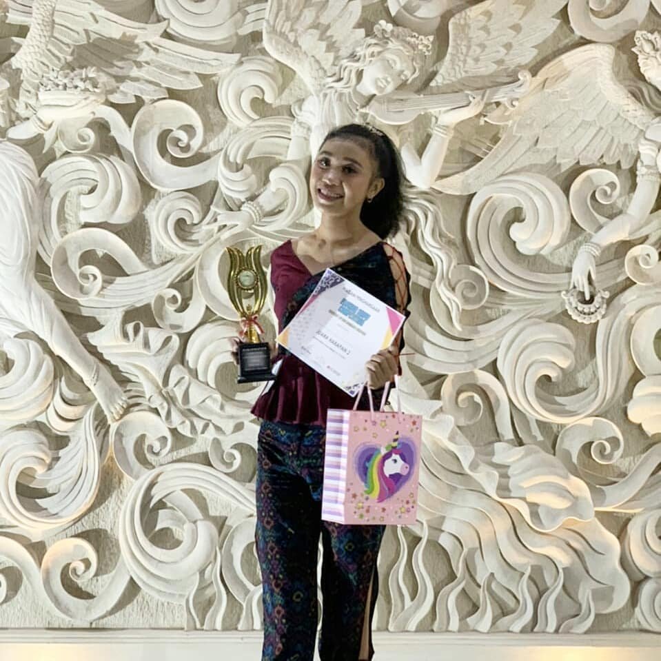 85. Ni Ketut Tira Medani - Juara Harapan 2 Lomba Fasion Show History Of Indonesia Culture
